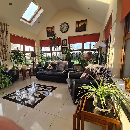 Knockalla Luxury Property With Hot Tub Suitable For Families 波塔 外观 照片
