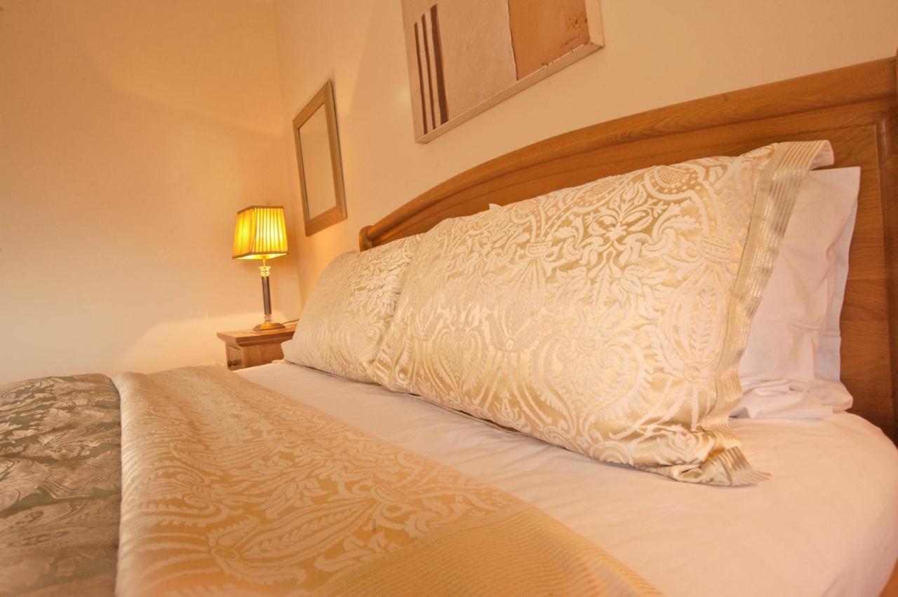 Knockalla Luxury Property With Hot Tub Suitable For Families 波塔 外观 照片