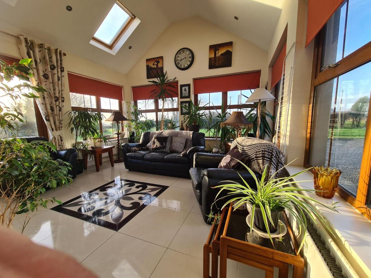 Knockalla Luxury Property With Hot Tub Suitable For Families 波塔 外观 照片