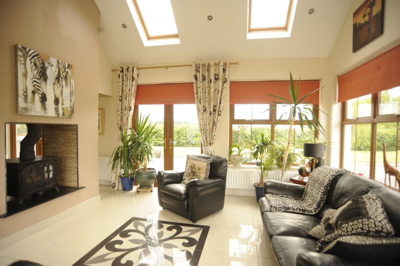 Knockalla Luxury Property With Hot Tub Suitable For Families 波塔 外观 照片
