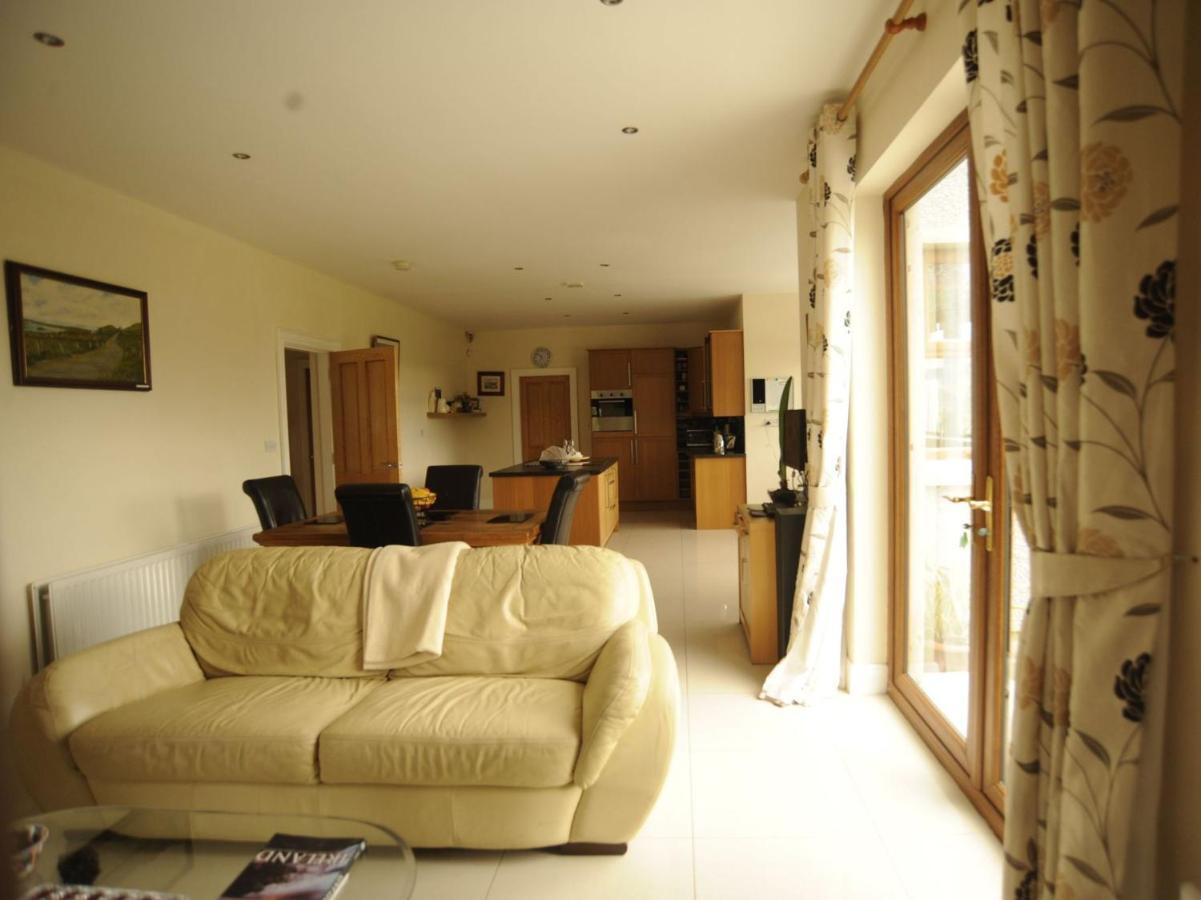 Knockalla Luxury Property With Hot Tub Suitable For Families 波塔 外观 照片